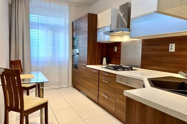 Pronájem bytu 2+1 65 m², Vajanského nábrežie, Bratislava Pronájem bytu 2+1 65 m², Vajanského nábrežie, Bratislava