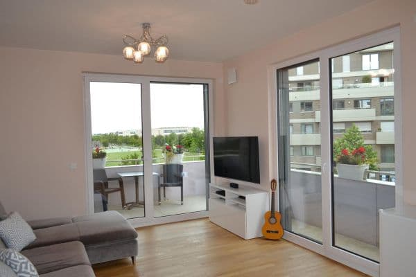 Pronájem bytu 3+1 87 m², Ella-Bergmann-Michel-Str. 1, Frankfurt, Hessen Pronájem bytu 3+1 87 m², Ella-Bergmann-Michel-Str. 1, Frankfurt, Hessen