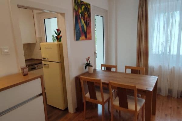 Pronájem bytu 2+1 48 m², Benrodestr. 42b, Düsseldorf Pronájem bytu 2+1 48 m², Benrodestr. 42b, Düsseldorf