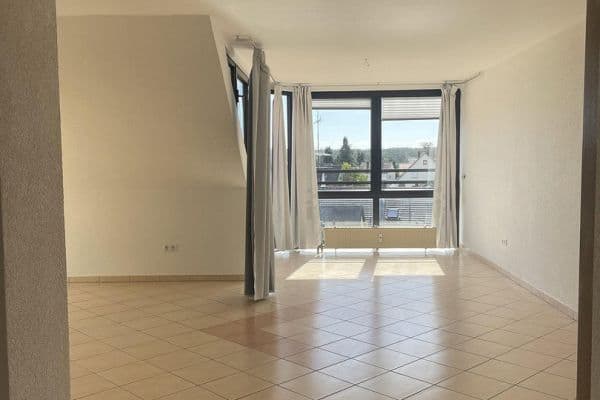Pronájem bytu 3+1 80 m², Seukendorf Pronájem bytu 3+1 80 m², Seukendorf