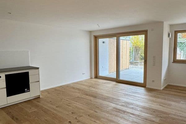 Pronájem bytu 2+1 72 m², Happinger Straße 66, Rosenheim, Bavorsko Pronájem bytu 2+1 72 m², Happinger Straße 66, Rosenheim, Bavorsko