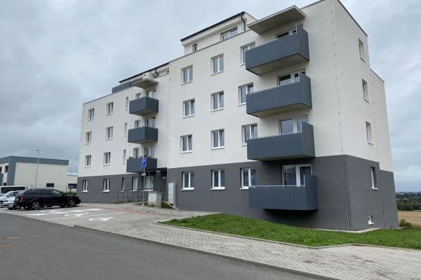 Pronájem bytu 1+kk 40 m², Žitavská, Jihlava Pronájem bytu 1+kk 40 m², Žitavská, Jihlava