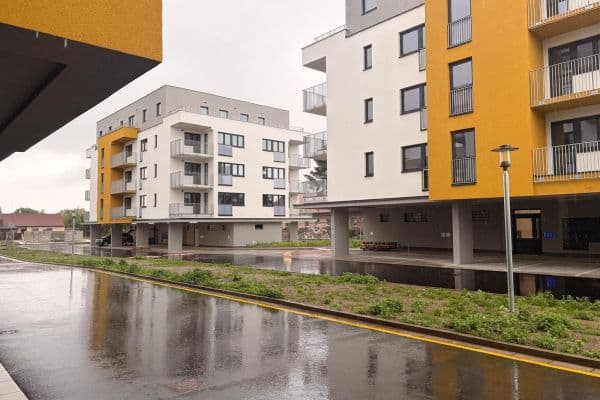 Pronájem bytu 2+kk 56 m², U Kasáren, Pardubice Pronájem bytu 2+kk 56 m², U Kasáren, Pardubice