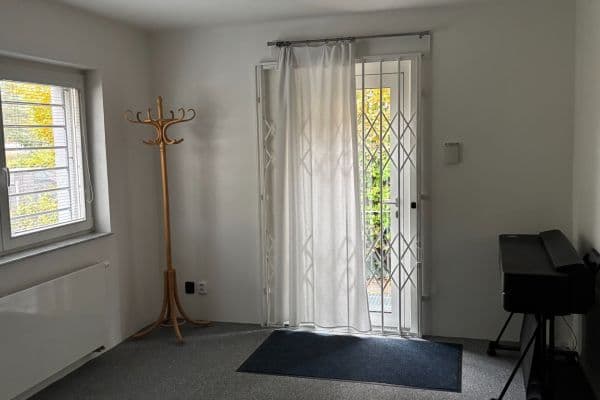 Pronájem nebytového prostoru 61 m², Sulická, Praha Pronájem nebytového prostoru 61 m², Sulická, Praha