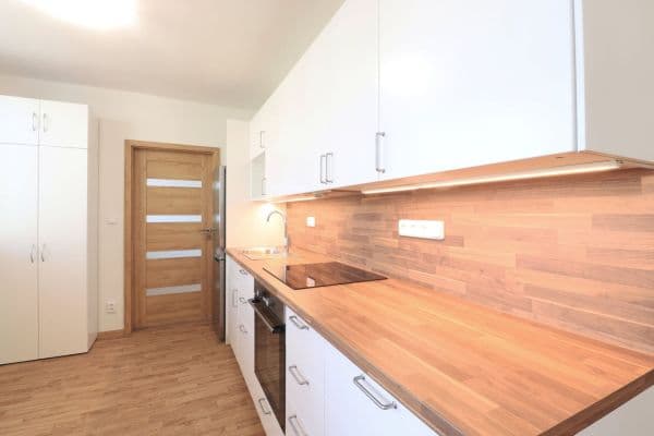 Pronájem bytu 3+1 78 m², U stadionu, Mladá Boleslav Pronájem bytu 3+1 78 m², U stadionu, Mladá Boleslav