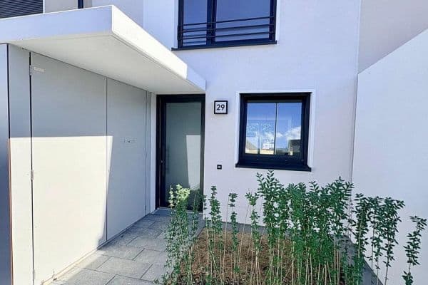 Pronájem domu 145 m², pozemek 115 m², Stein Pronájem domu 145 m², pozemek 115 m², Stein