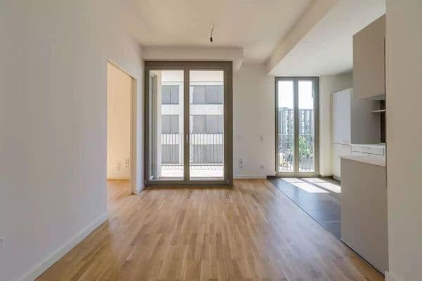 Pronájem bytu 2+1 45 m², Wilhelm-Caspar-Wegely-Platz 5, berlin, Berlín Pronájem bytu 2+1 45 m², Wilhelm-Caspar-Wegely-Platz 5, berlin, Berlín