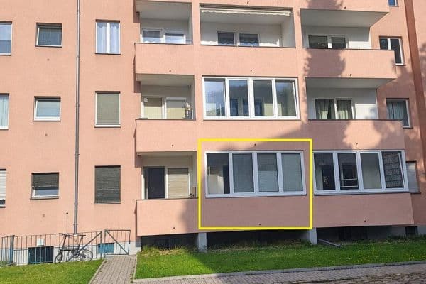 Prodej bytu 2+1 52 m², Friedrichsruher Straße 36, Berlin-Schmargendorf, Berlín Prodej bytu 2+1 52 m², Friedrichsruher Straße 36, Berlin-Schmargendorf, Berlín