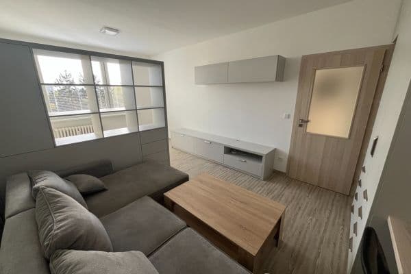 Prodej bytu 1+1 40 m², třída Edvarda Beneše, Hradec Králové, Královéhradecký kraj Prodej bytu 1+1 40 m², třída Edvarda Beneše, Hradec Králové, Královéhradecký kraj