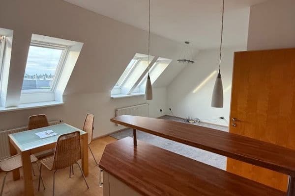 Pronájem bytu 2+kk 66 m², Sídlištní, Praha Pronájem bytu 2+kk 66 m², Sídlištní, Praha