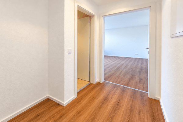 Pronájem bytu 1+1 45 m², Daimlerstraße 2a, Wiesbaden Pronájem bytu 1+1 45 m², Daimlerstraße 2a, Wiesbaden