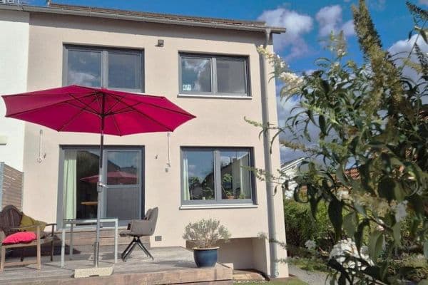 Prodej domu 103 m², pozemek 351 m², Untergruppenbach-Donnbronn Prodej domu 103 m², pozemek 351 m², Untergruppenbach-Donnbronn
