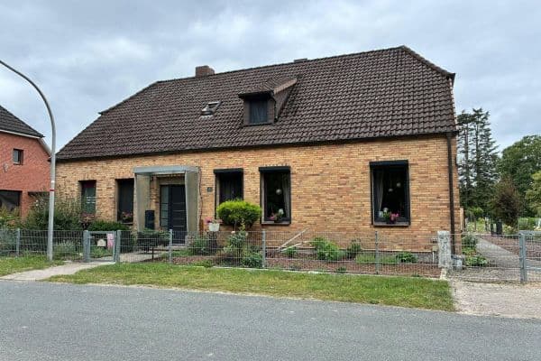 Prodej domu 235 m², pozemek 1.935 m², Wrestedt Prodej domu 235 m², pozemek 1.935 m², Wrestedt