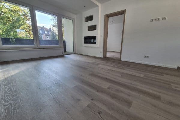 Pronájem bytu 3+1 71 m², Hausackerstr. 11, Essen Pronájem bytu 3+1 71 m², Hausackerstr. 11, Essen