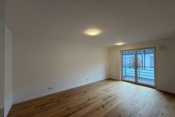 Pronájem bytu 2+1 58 m², Unterbiberger Straße 76, München, Bavorsko Pronájem bytu 2+1 58 m², Unterbiberger Straße 76, München, Bavorsko