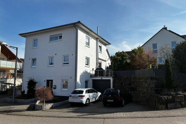 Prodej domu 160 m², pozemek 455 m², Neuenbürg Prodej domu 160 m², pozemek 455 m², Neuenbürg