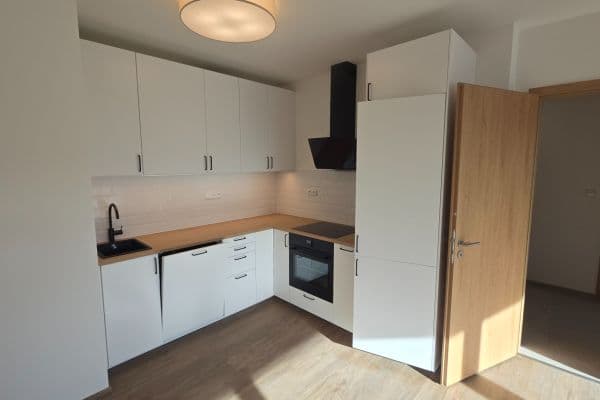 Pronájem bytu 2+kk 58 m², Gollové, Praha Pronájem bytu 2+kk 58 m², Gollové, Praha