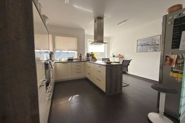 Prodej bytu 3+1 91 m², Meerbusch Prodej bytu 3+1 91 m², Meerbusch