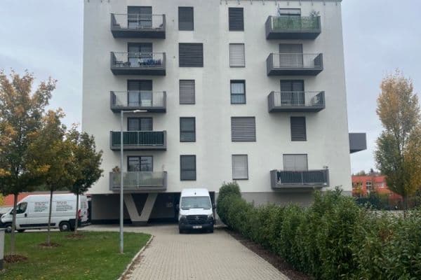 Pronájem bytu 1+kk 31 m², Za černým mostem, Praha Pronájem bytu 1+kk 31 m², Za černým mostem, Praha