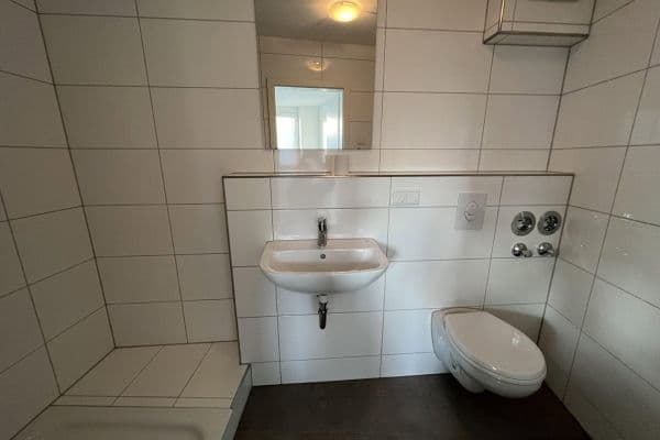 Pronájem bytu 1+1 30 m², Köln, Severní Porýní-Vestfálsko Pronájem bytu 1+1 30 m², Köln, Severní Porýní-Vestfálsko
