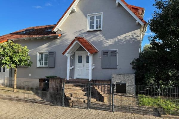 Prodej domu 220 m², pozemek 462 m², Lingenfeld Prodej domu 220 m², pozemek 462 m², Lingenfeld