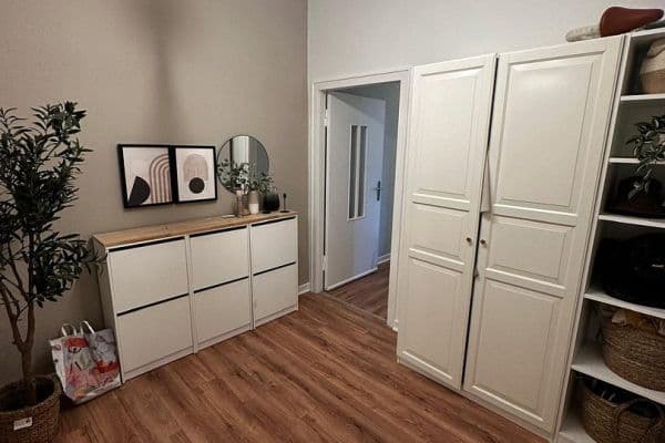Pronájem bytu 3+1 81 m², Wormser Strasse 11, Wuppertal Pronájem bytu 3+1 81 m², Wormser Strasse 11, Wuppertal