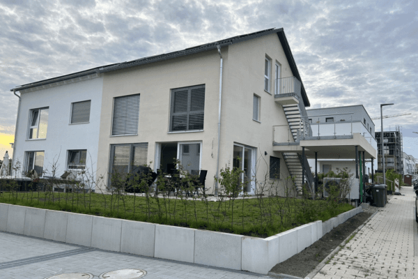 Pronájem bytu 2+1 65 m², Leinstr. 10, Korntal-Münchingen Pronájem bytu 2+1 65 m², Leinstr. 10, Korntal-Münchingen