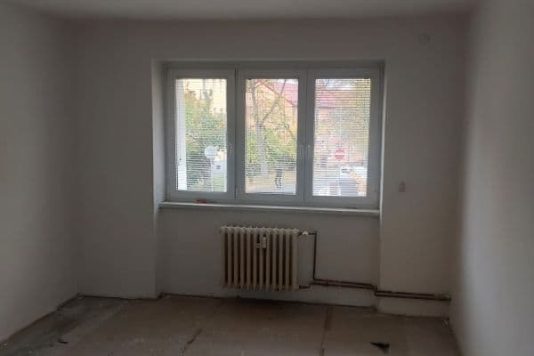 Pronájem bytu 2+1 65 m², Klínovecká, Ostrov Pronájem bytu 2+1 65 m², Klínovecká, Ostrov