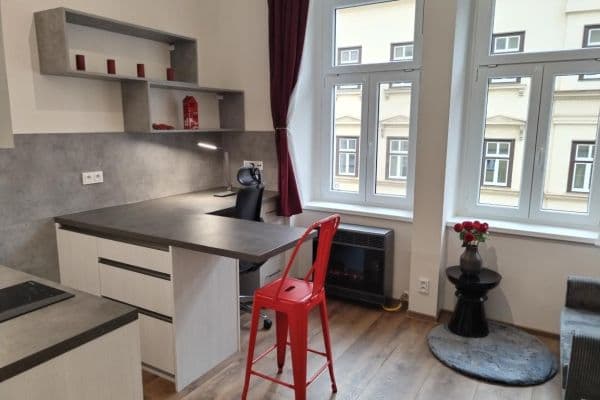 Pronájem bytu 1+kk 22 m², Milíčova, Praha Pronájem bytu 1+kk 22 m², Milíčova, Praha