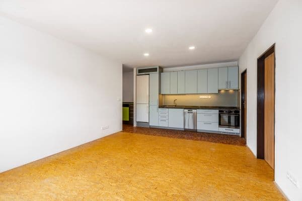 Pronájem bytu 3+kk 70 m², Topolová, Milovice Pronájem bytu 3+kk 70 m², Topolová, Milovice