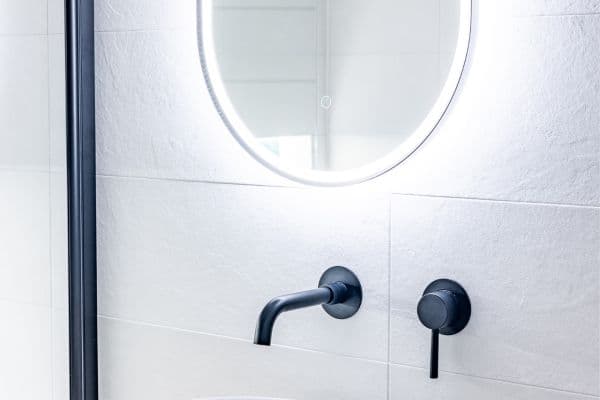 Prodej bytu 2+kk 46 m², U Jezera, Praha Prodej bytu 2+kk 46 m², U Jezera, Praha