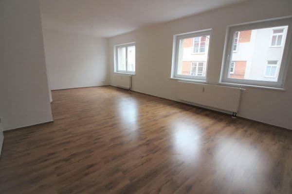 Pronájem bytu 5+1 120 m², Magdeburg, Sasko-Anhaltsko Pronájem bytu 5+1 120 m², Magdeburg, Sasko-Anhaltsko