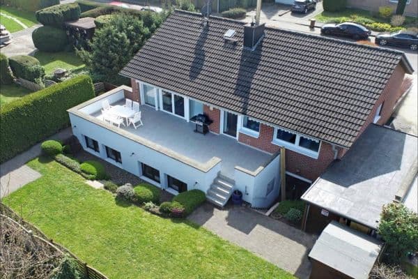 Prodej domu 154 m², pozemek 523 m², Weimarer Strasse 61, Bornheim Prodej domu 154 m², pozemek 523 m², Weimarer Strasse 61, Bornheim