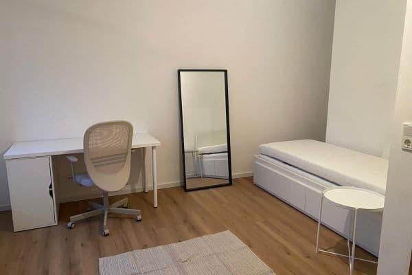 Pronájem bytu 1+1 22 m², Kaiserslautern Pronájem bytu 1+1 22 m², Kaiserslautern