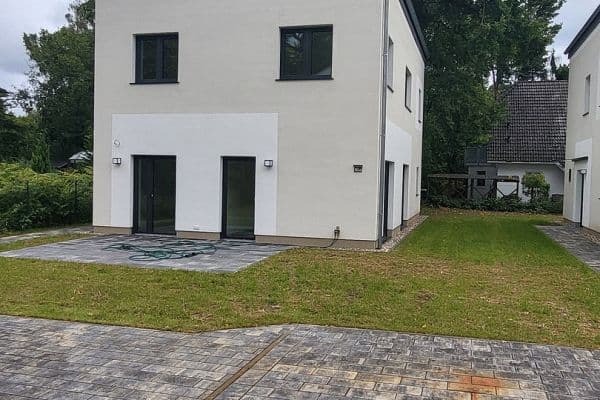 Prodej domu 150 m², pozemek 520 m², Finkenweg 16a, Falkensee Prodej domu 150 m², pozemek 520 m², Finkenweg 16a, Falkensee