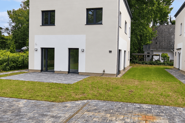 Prodej domu 150 m², pozemek 520 m², Finkenweg 16a, Falkensee Prodej domu 150 m², pozemek 520 m², Finkenweg 16a, Falkensee