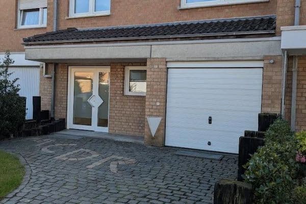 Prodej domu 131 m², pozemek 213 m², Greven, Severní Porýní-Vestfálsko Prodej domu 131 m², pozemek 213 m², Greven, Severní Porýní-Vestfálsko