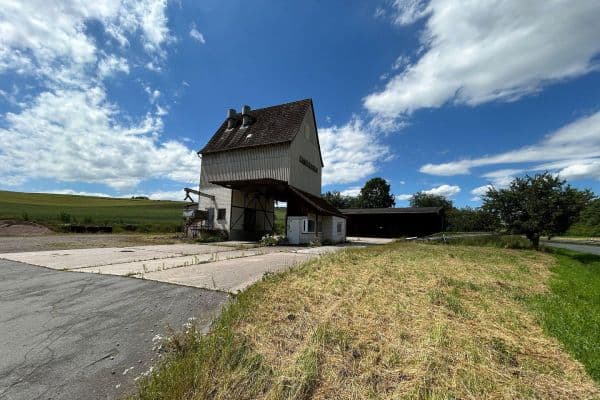 Prodej nebytového prostoru 2.508 m², Raiffeisenstraße 2, Sontra - Berneburg Prodej nebytového prostoru 2.508 m², Raiffeisenstraße 2, Sontra - Berneburg