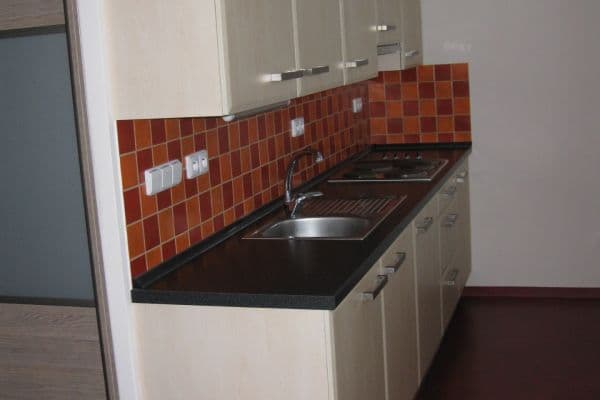 Pronájem bytu 1+kk 27 m², Vitry, Kladno Pronájem bytu 1+kk 27 m², Vitry, Kladno