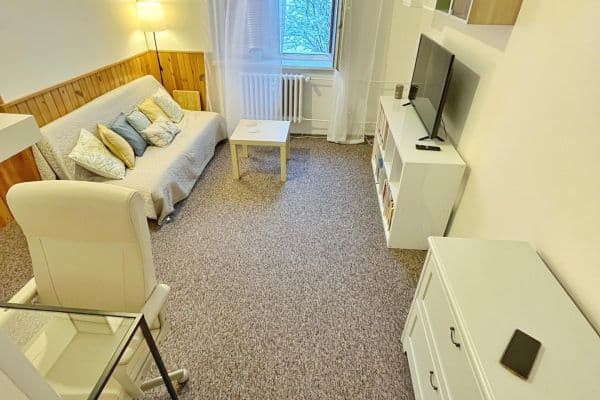 Pronájem bytu 1+1 38 m², Garážní, Ostrava Pronájem bytu 1+1 38 m², Garážní, Ostrava