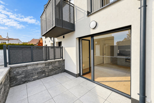 Pronájem bytu 1+kk 44 m², Gočárova třída, Hradec Králové Pronájem bytu 1+kk 44 m², Gočárova třída, Hradec Králové