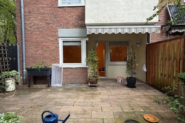 Pronájem bytu 2+1 65 m², Paul-Bonatz-Straße 25, Düsseldorf, Severní Porýní-Vestfálsko Pronájem bytu 2+1 65 m², Paul-Bonatz-Straße 25, Düsseldorf, Severní Porýní-Vestfálsko