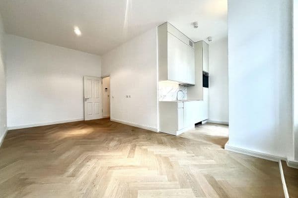 Pronájem bytu 1+1 35 m², Schöneberger Str. 9, Berlin, Berlín Pronájem bytu 1+1 35 m², Schöneberger Str. 9, Berlin, Berlín