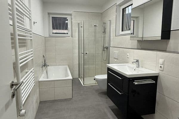 Pronájem bytu 5+1 117 m², Andernach-Namedy Pronájem bytu 5+1 117 m², Andernach-Namedy