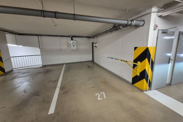 Pronájem garáže 26 m², Drahobejlova, Praha Pronájem garáže 26 m², Drahobejlova, Praha