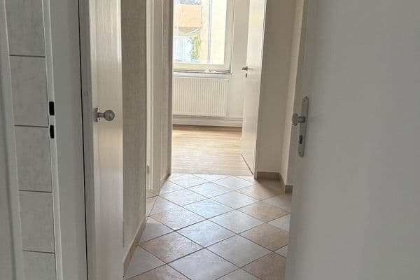 Pronájem bytu 3+1 67 m², Riedeselstraße 43, Darmstadt Pronájem bytu 3+1 67 m², Riedeselstraße 43, Darmstadt