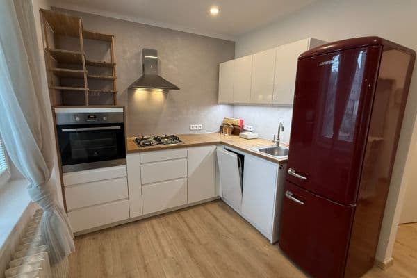 Pronájem bytu 1+kk 41 m², Pivovarnická, Praha Pronájem bytu 1+kk 41 m², Pivovarnická, Praha