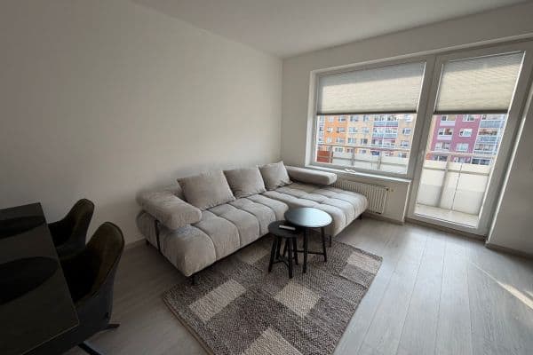 Pronájem bytu 2+kk 68 m², Hornoměcholupská, Praha Pronájem bytu 2+kk 68 m², Hornoměcholupská, Praha