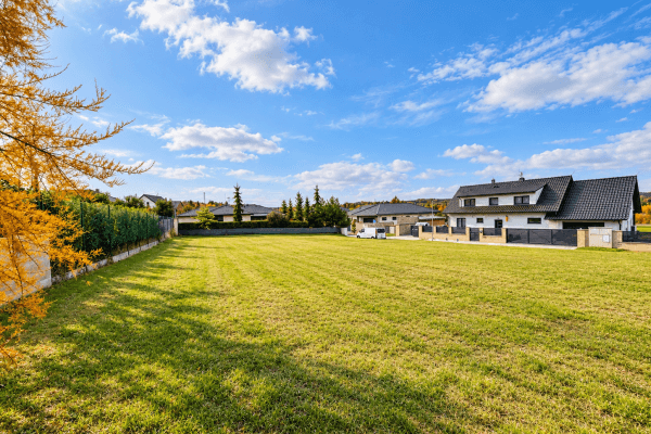 Prodej pozemku 1.166 m², Zahradní, Kladno Prodej pozemku 1.166 m², Zahradní, Kladno