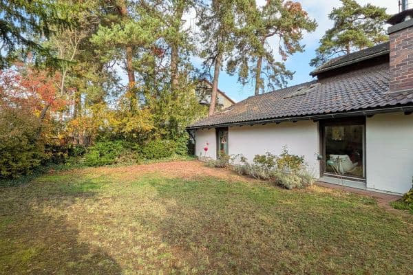 Prodej domu 200 m², pozemek 871 m², Seerosenstr. 1, Fürth Prodej domu 200 m², pozemek 871 m², Seerosenstr. 1, Fürth
